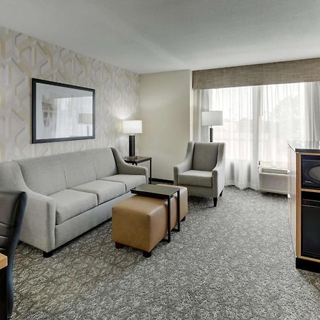 Drury Inn & Suites Birmingham Lakeshore Drive Екстер'єр фото