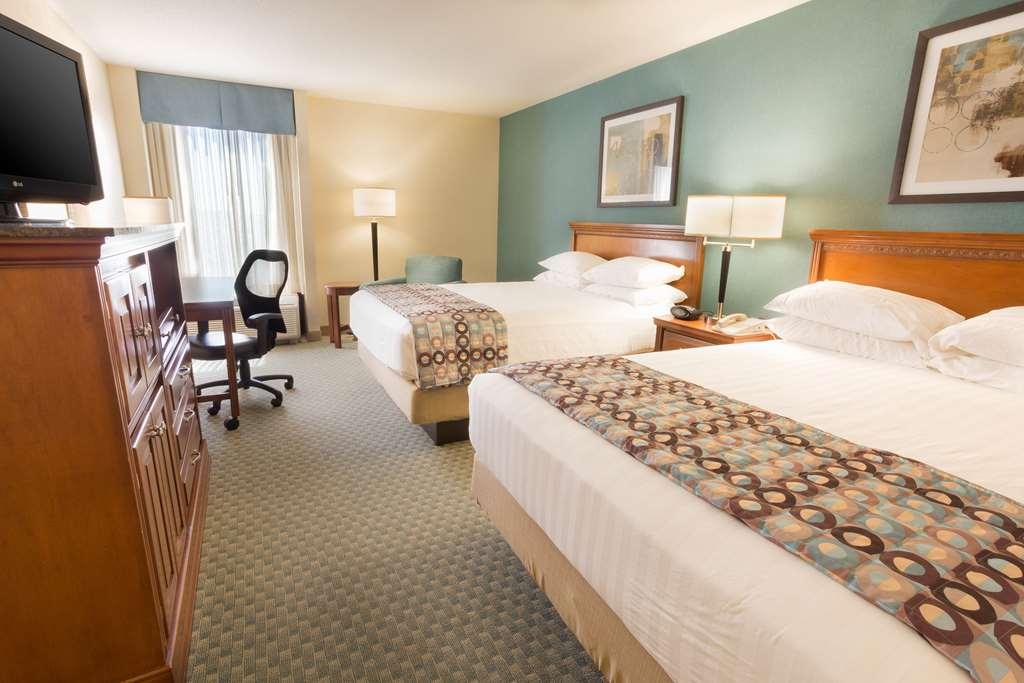 Drury Inn & Suites Birmingham Lakeshore Drive Номер фото