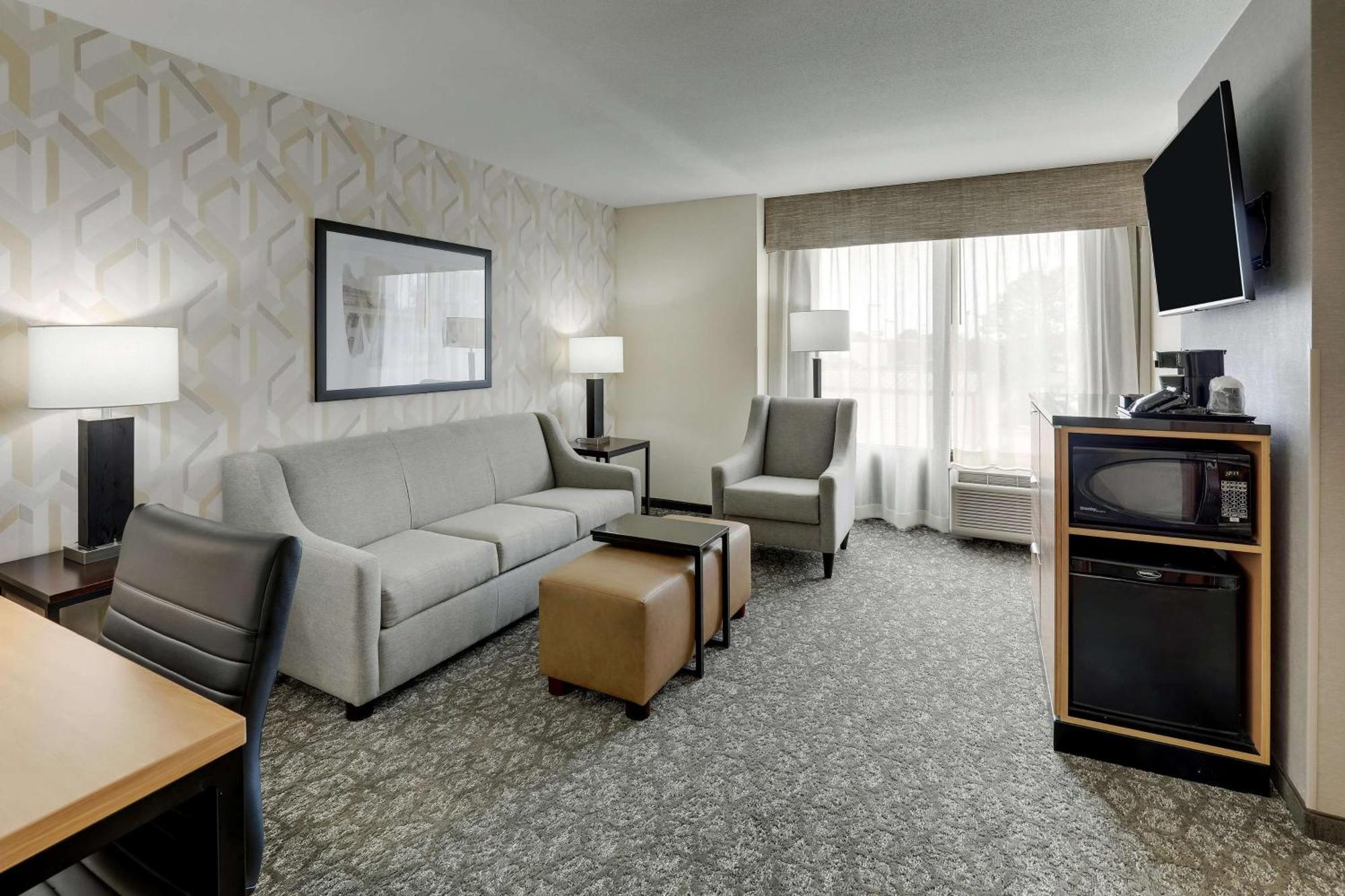 Drury Inn & Suites Birmingham Lakeshore Drive Екстер'єр фото